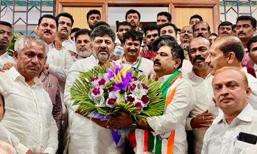 കർണാടക ലെജിസ്ലേറ്റീവ് കൗൺസിലിലേക്ക് നടന്ന ഉപതെരഞ്ഞെടുപ്പിൽ കോൺഗ്രസ് സ്ഥാനാർഥി വിജയിച്ചു