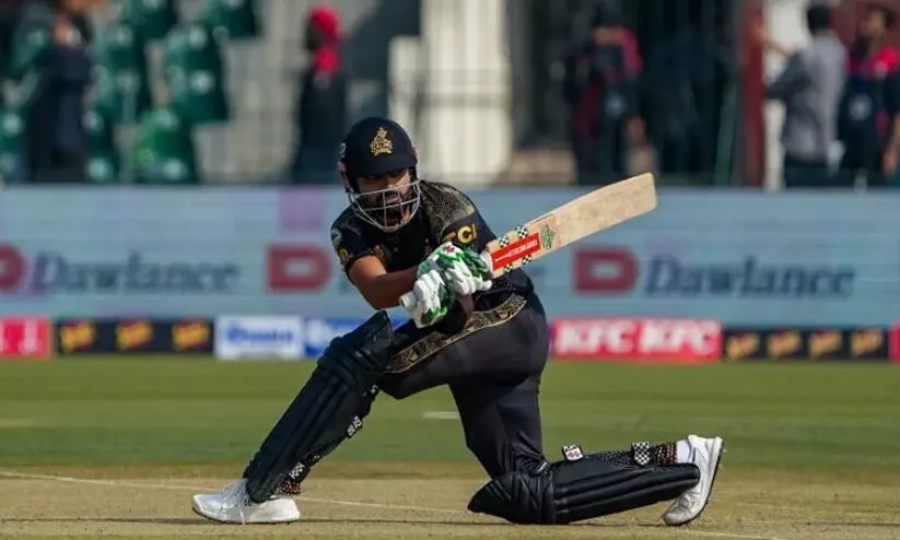 ട്വന്റി 20യിൽ അതിവേഗം 10,000 റൺസ്; ഗെയിലിനെ മറികടന്ന് ബാബർ അസം ഒന്നാമത് ട്വന്റി 20യിൽ അതിവേഗം 10,000 റൺസ്; ഗെയിലിനെ മറികടന്ന് ബാബർ അസം ഒന്നാമത്