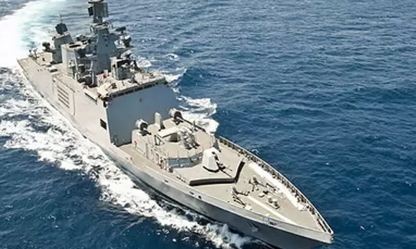 ഇറാൻ കപ്പലിൽ കുടുങ്ങിയ 18 പാക് തൊഴിലാളികൾക്ക് ഇന്ത്യൻ നാവികസേയുടെ വൈദ്യസഹായം ഇറാൻ കപ്പലിൽ കുടുങ്ങിയ 18 പാക് തൊഴിലാളികൾക്ക് ഇന്ത്യൻ നാവികസേയുടെ വൈദ്യസഹായം