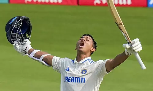 ടെസ്റ്റ് റാങ്കിങ്ങിൽ നേട്ടമുണ്ടാക്കി ജയ്സ്വാൾ; ആദ്യ 15ൽ നാലു ഇന്ത്യൻ താരങ്ങൾ
