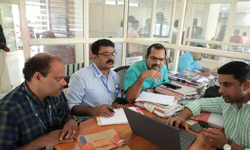 ഗൂഗിൾ-പേ വഴിയും കൈക്കൂലി; 88 വില്ലേജ് ഓഫിസുകളിൽ വിജിലൻസ് റെയ്ഡ്