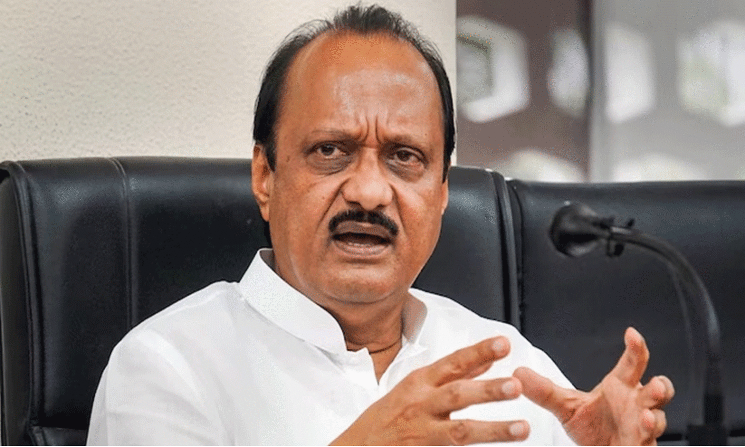 സ്പീക്കറുടെ വിധിക്കെതിരെ അജിത് പക്ഷം കോടതിയിൽ സ്പീക്കറുടെ വിധിക്കെതിരെ അജിത് പക്ഷം കോടതിയിൽ