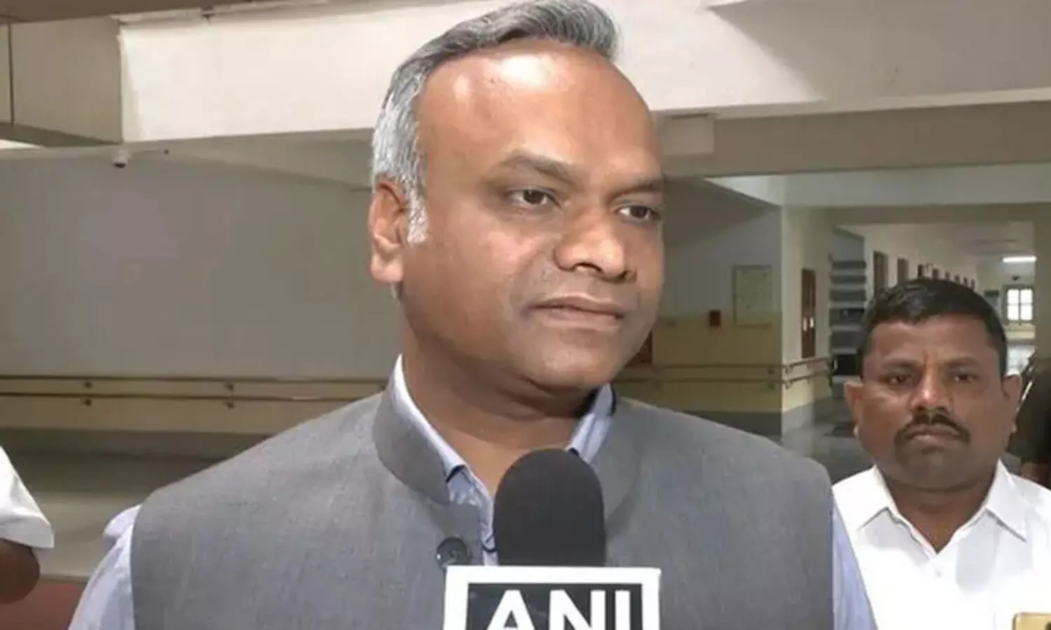 രണ്ടര വർഷം കഴിഞ്ഞാൽ ഡി.കെ ശിവകുമാർ മുഖ്യമന്ത്രിയാകുമെന്ന പ്രസ്താവന തള്ളി പ്രിയങ്ക് ഖാർഗെ