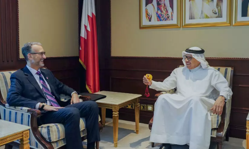 ബഹ്റൈൻ വിദേശകാര്യ മന്ത്രി യു.എസ് അംബാസഡറെ സ്വീകരിച്ചു ബഹ്റൈൻ വിദേശകാര്യ മന്ത്രി യു.എസ് അംബാസഡറെ സ്വീകരിച്ചു
