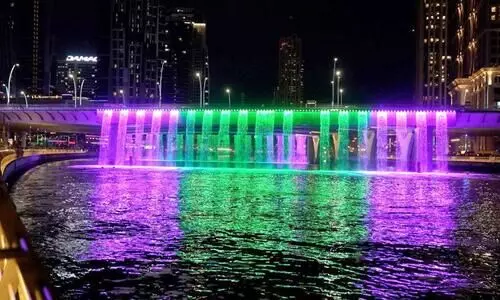 പു​തു​മോ​ടി​യി​ൽ തി​ള​ങ്ങി ദു​ബൈ വാ​ട്ട​ർ ക​നാ​ൽ വെ​ള്ള​ച്ചാ​ട്ടം