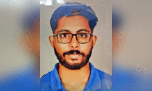 പൂ​ക്കോ​ട് സ​ർ​വ​ക​ലാ​ശാ​ല വി​ദ്യാ​ർ​ഥി​യു​ടെ മ​ര​ണം അ​ന്വേ​ഷി​ക്ക​ണ​മെ​ന്ന് ബ​ന്ധു​ക്ക​ൾ