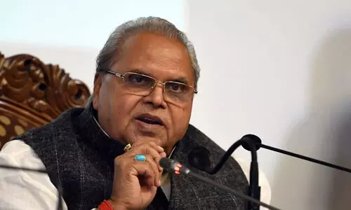 മോദിയെ വിമർശിച്ച മുൻ ജമ്മു കശ്മീർ ഗവർണർ സത്യപാൽ മലികിന്റെ വീട്ടിൽ സി.ബി.ഐ റെയ്ഡ്