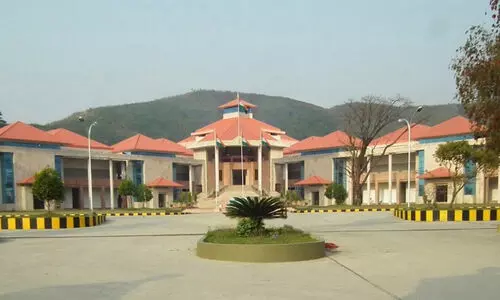 മെയ്തെയ് സമുദായത്തെ എസ്.ടി പട്ടികയിൽ പരിഗണിക്കണമെന്ന വിധി തിരുത്തി ഹൈകോടതി