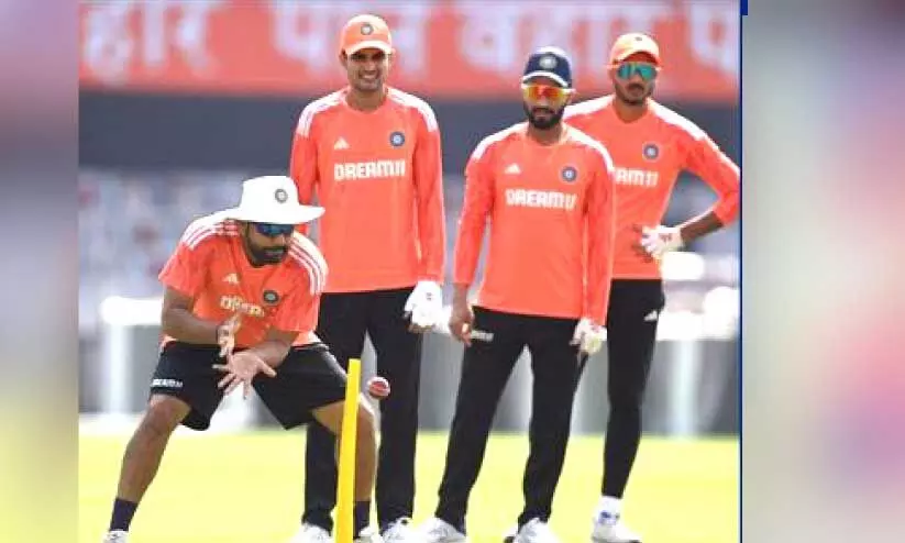 ഇ​ന്ത്യ​ൻ താ​ര​ങ്ങ​ൾ പ​രി​ശീ​ല​ന​ത്തി​ൽ