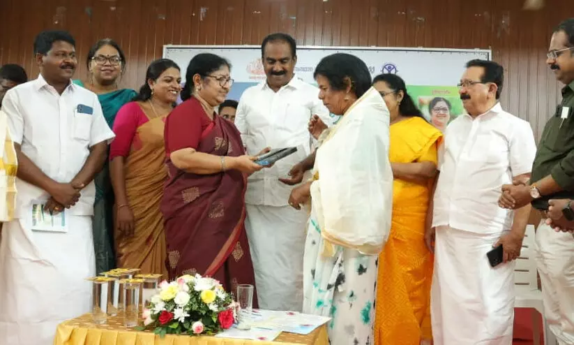 തുല്യതാ പഠനം ട്രാന്സ്ജെന്ഡേഴ്സിന് തുറന്ന് നല്കുന്നത് വലിയ സാധ്യതകളെന്ന് ഡോ.ആര്. ബിന്ദു തുല്യതാ പഠനം ട്രാന്സ്ജെന്ഡേഴ്സിന് തുറന്ന് നല്കുന്നത് വലിയ സാധ്യതകളെന്ന് ഡോ.ആര്. ബിന്ദു