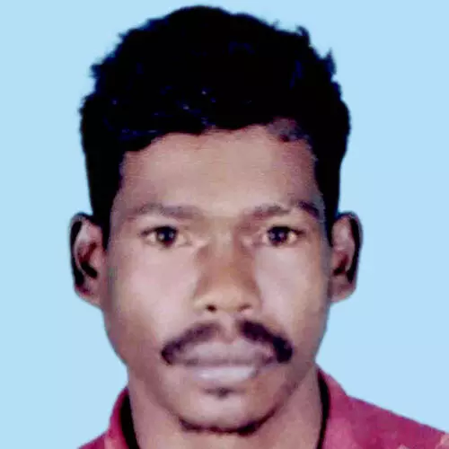 ആ​ദി​വാ​സി യു​വാ​വ് പു​ഴ​യി​ൽ മ​രി​ച്ച നി​ല​യി​ൽ