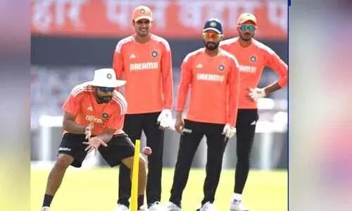 ഇ​ന്ത്യ​ൻ താ​ര​ങ്ങ​ൾ പ​രി​ശീ​ല​ന​ത്തി​ൽ