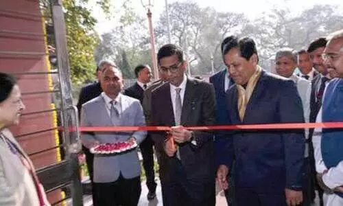 സു​പ്രീം​കോ​ട​തി വ​ള​പ്പി​ൽ സ്ഥാപിച്ച ‘ആ​യു​ഷ് ’ചികിത്സാകേന്ദ്രം ചീ​ഫ് ജ​സ്റ്റി​സ് ഡി.​വൈ. ച​ന്ദ്ര​ചൂ​ഡ് ഉദ്ഘാടനം ചെയ്യുന്നു