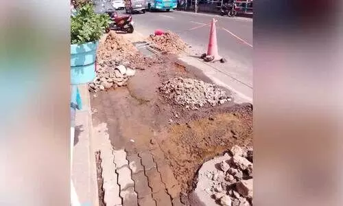 മാ​സ​ങ്ങ​ളാ​യി തു​ട​രു​ന്ന സു​ൽ​ത്താ​ൻ ബ​ത്തേ​രി ന​ഗ​ര​ത്തി​ലെ പൈ​പ്പ് ന​ന്നാ​ക്ക​ൽ