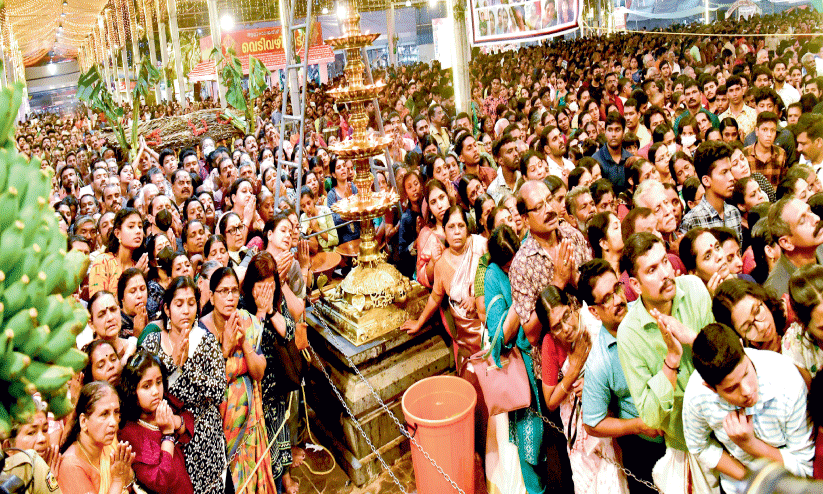 പൊങ്കാലക്കായി കണ്ണുംനട്ട്