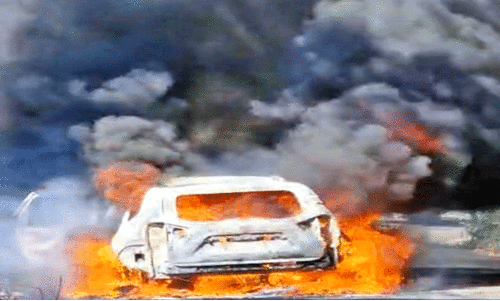 വ​യ​നാ​ട്​ ചു​ര​ത്തി​ൽ ഓ​ടി​ക്കൊ​ണ്ടി​രു​ന്ന കാ​ർ ക​ത്തി​ന​ശി​ച്ചു