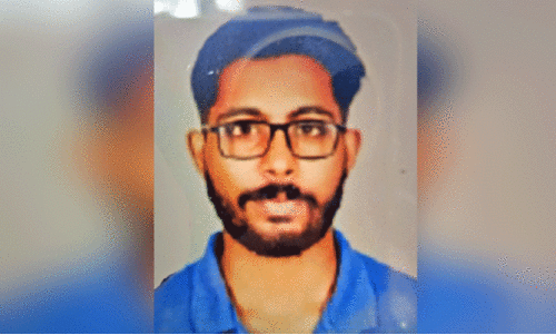 പൂ​ക്കോ​ട് സ​ർ​വ​ക​ലാ​ശാ​ല വി​ദ്യാ​ർ​ഥി​യു​ടെ മ​ര​ണം; 12 വി​ദ്യാ​ർ​ഥി​ക​ൾ​ക്ക് സ​സ്‌​പെ​ൻ​ഷ​ൻ