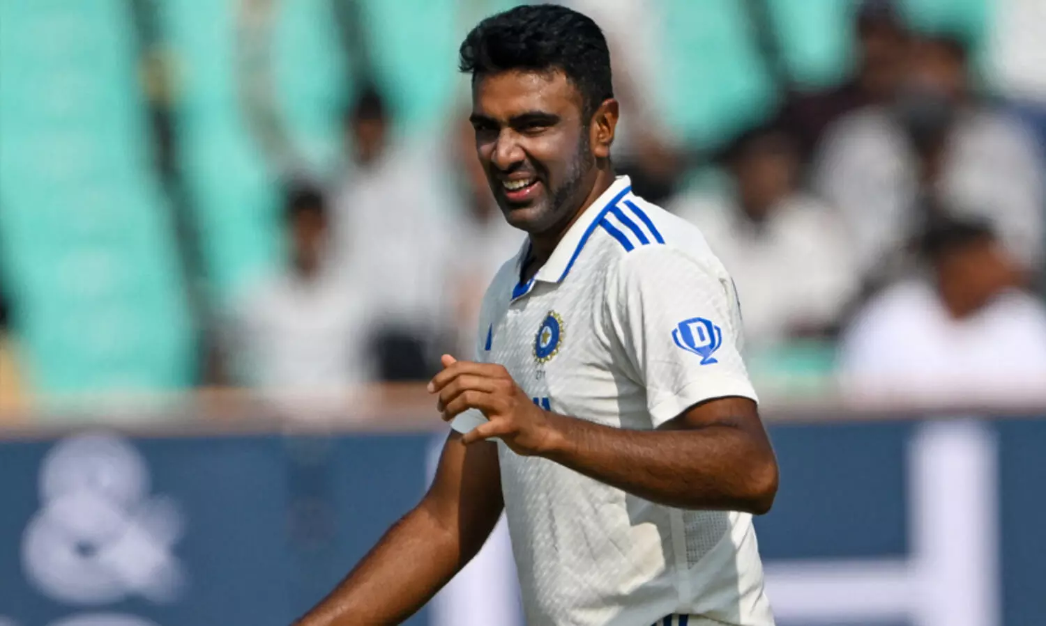 നാ​ലാം ടെ​സ്റ്റി​ൽ ഇ​ന്ത്യ​ക്ക് ജ​യി​ക്കാ​ൻ 152 റ​ൺ​സ്