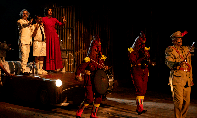 തിയറ്റർ തിരശ്ശീലക്കപ്പുറം തിയറ്റർ തിരശ്ശീലക്കപ്പുറം