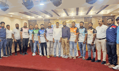 ജ​ഴ്‌​സി വി​ത​ര​ണം