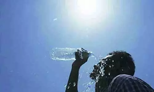 നന്നായി വെള്ളം കുടിക്കണം; വെറുതെ വെയിലത്ത് ഇറങ്ങേണ്ട -കേരളത്തിൽ ഇന്നും നാളെയും ഉയർന്ന താപനില