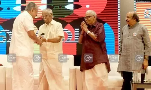 സാംസ്കാരിക പ്രവര്‍ത്തകരുടെ നിര്‍ദേശങ്ങളും അഭിപ്രായങ്ങളും സര്‍ക്കാറിന് കരുത്ത് പകരുന്നവ -മുഖ്യമന്ത്രി