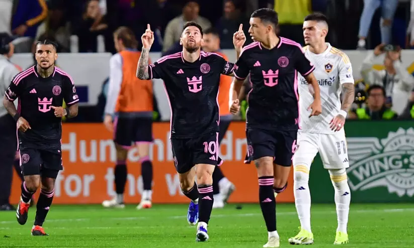 ഇൻജുറി ടൈമിൽ രക്ഷകനായി മെസ്സി; സമനില പിടിച്ച് ഇന്റർ മയാമി ഇൻജുറി ടൈമിൽ രക്ഷകനായി മെസ്സി; സമനില പിടിച്ച് ഇന്റർ മയാമി