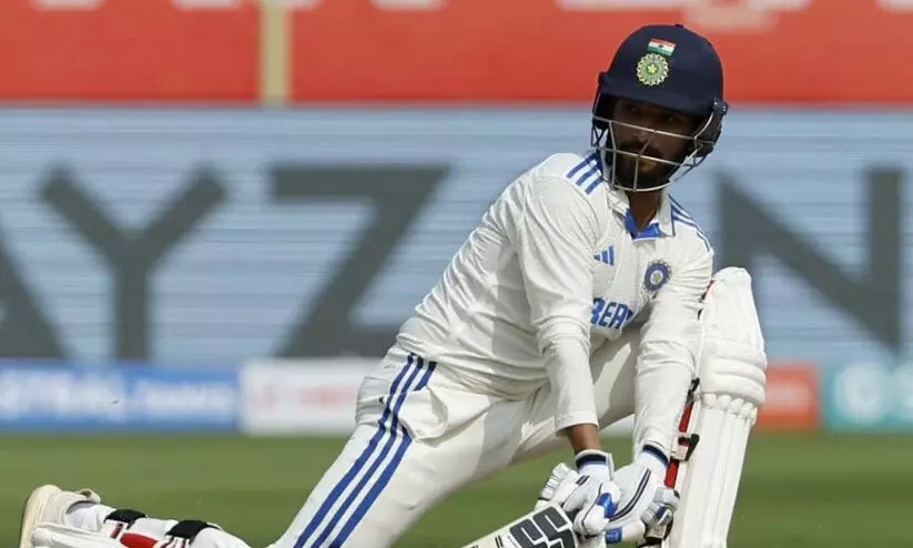 ഇന്ത്യൻ ക്രിക്കറ്റിലെ എക്കാലത്തെയും വലിയ അഴിമതി! പാട്ടീദാറിന്റെ മോശം പ്രകടനത്തിൽ പരിഹാസവുമായി ആരാധകർ ഇന്ത്യൻ ക്രിക്കറ്റിലെ എക്കാലത്തെയും വലിയ അഴിമതി! പാട്ടീദാറിന്റെ മോശം പ്രകടനത്തിൽ പരിഹാസവുമായി ആരാധകർ