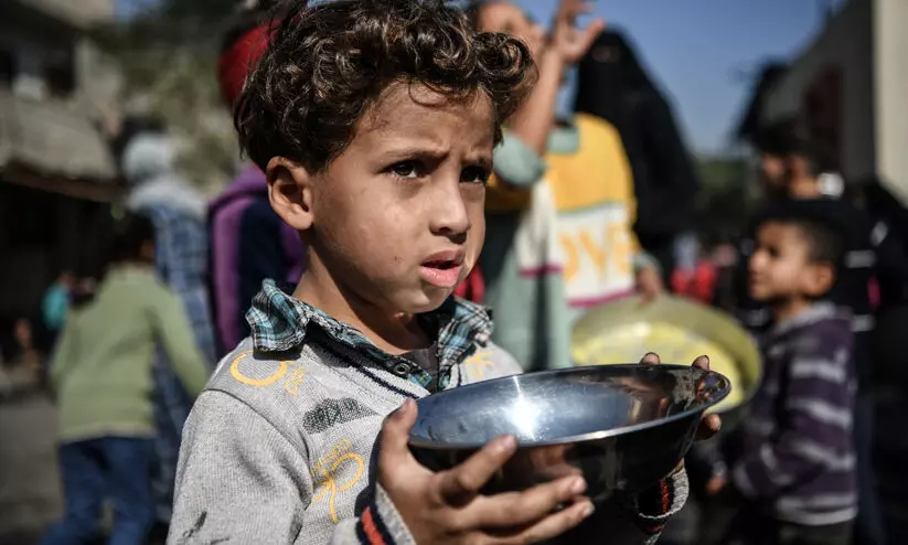 നാമിവിടെ യോഗം ചേരുമ്പോൾ 23 ലക്ഷം ഫലസ്തീനികൾ കൂട്ടക്കൊലക്കും പട്ടിണിക്കും ഇരയാകുന്നു -ജനീവയിൽ ഫലസ്തീൻ മന്ത്രി നാമിവിടെ യോഗം ചേരുമ്പോൾ 23 ലക്ഷം ഫലസ്തീനികൾ കൂട്ടക്കൊലക്കും പട്ടിണിക്കും ഇരയാകുന്നു -ജനീവയിൽ ഫലസ്തീൻ മന്ത്രി