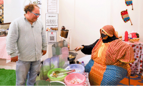 food vlogger mister taster visiting bahrain food festival