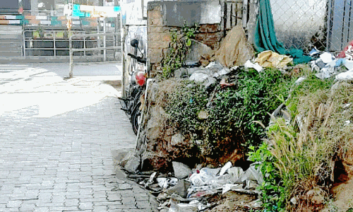 എ​ച്ച്.​ഐ.​എം സ്‌​കൂ​ൾ റോ​ഡ്