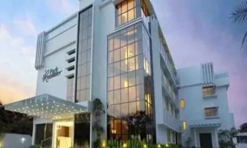 ബാറിൽ സംഘർഷം: അ​ന്വേഷിക്കാനെത്തിയ പൊലീസുകാർക്ക് നേരെ കല്ലേറ്