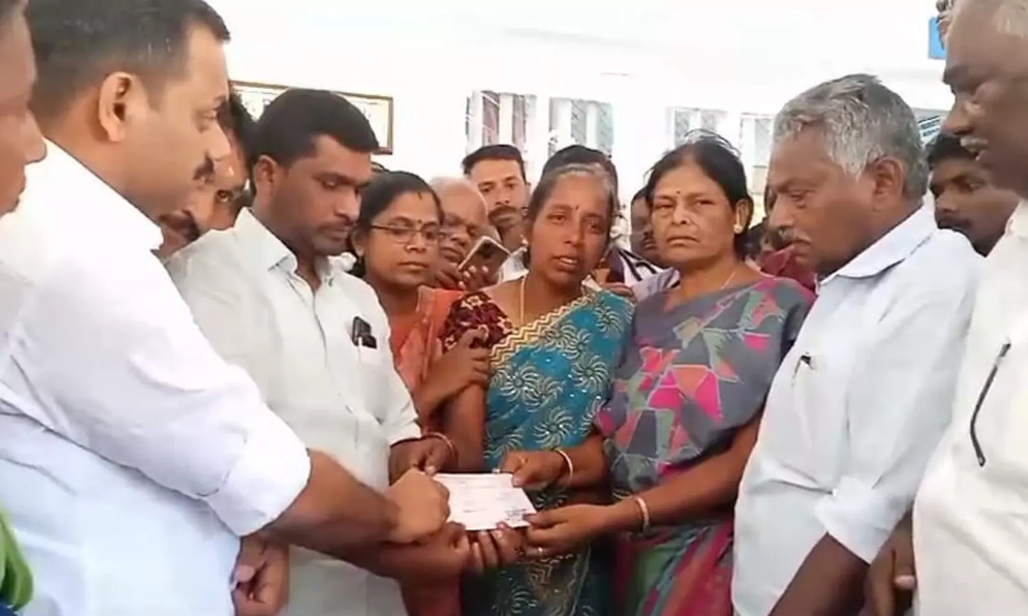 മൂന്നാറിലെ കാട്ടാന ആക്രമണം; വനാതിര്‍ത്തികളില്‍ സുരക്ഷ ശക്തമാക്കിയെന്ന് കലക്ടര്‍