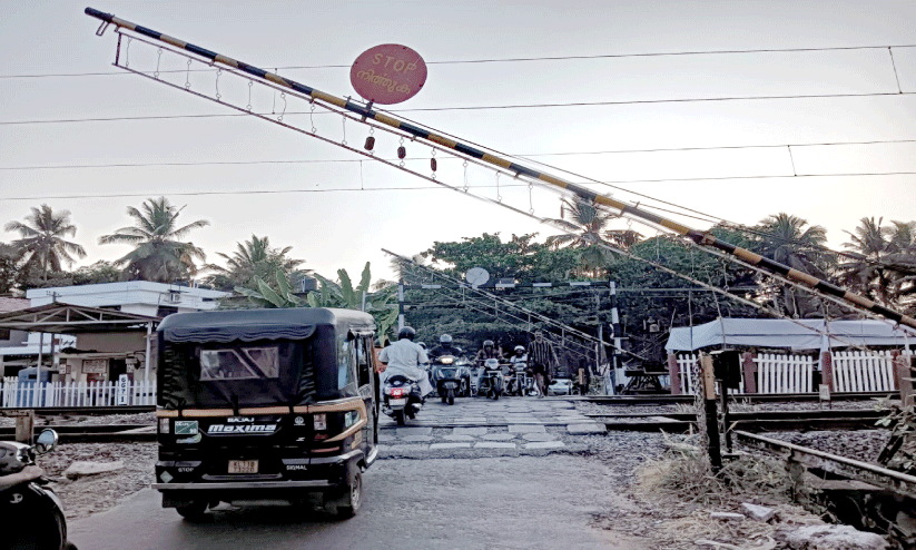 ആറാം ഗേറ്റ് അടിപ്പാതക്ക് ശിലയിട്ടു