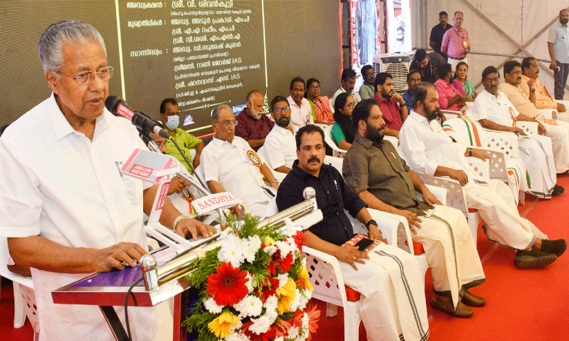 അക്കാദമിക മികവ് വർധിപ്പിക്കുന്നതിൽ വിട്ടുവീഴ്ച പാടില്ല -മുഖ്യമന്ത്രി