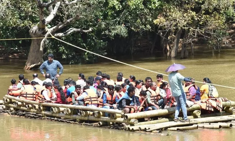 ‘വയനാട്ടിലെ ഇക്കോ ടൂറിസം കേന്ദ്രങ്ങൾ വേനൽ കഴിയുന്നതുവരെ അടച്ചിടണം’ ‘വയനാട്ടിലെ ഇക്കോ ടൂറിസം കേന്ദ്രങ്ങൾ വേനൽ കഴിയുന്നതുവരെ അടച്ചിടണം’