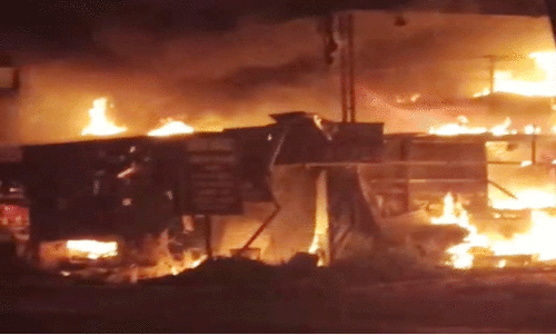 ത​ല​പ്പു​ഴ​യി​ൽ ക​ട​മു​റി​ക​ൾ ക​ത്തി​ന​ശി​ച്ചു