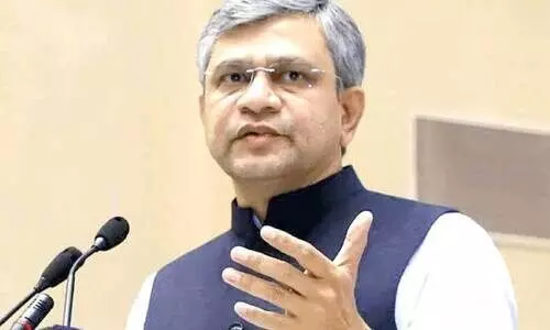 അ​ശ്വി​നി വൈ​ഷ്ണ​വ്