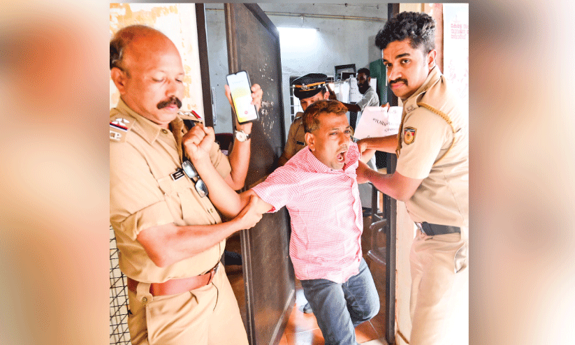 യു​വ​ജ​ന​ക്ഷേ​മ ബോ​ർ​ഡ് ജി​ല്ല ഓ​ഫി​സ​റെ യൂ​ത്ത് ലീ​ഗ് ഉ​പ​രോ​ധി​ച്ചു