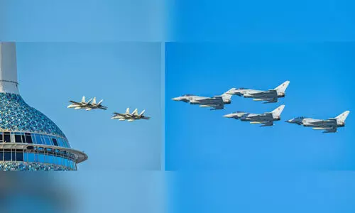 കു​വൈ​ത്ത്: വാ​നി​ൽ വി​സ്മ​യം തീർത്ത് വി​മാ​ന​ങ്ങ​ൾ