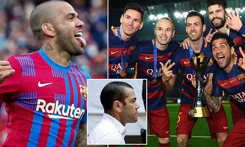 ഡാനി ആൽവെസിന്‍റെ ഇതിഹാസ പദവി തിരിച്ചെടുത്ത് ബാഴ്സലോണ