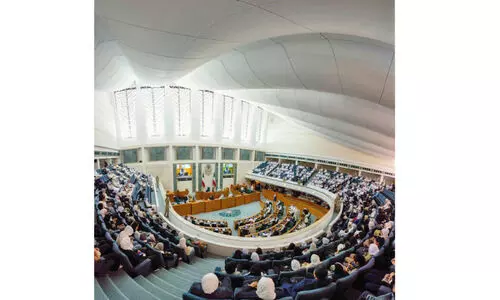 കു​വൈ​ത്ത്: ദേ​ശീ​യ അ​സം​ബ്ലി തെ​രഞ്ഞെ​ടു​പ്പ് ഏ​പ്രി​ൽ നാ​ലി​ന്