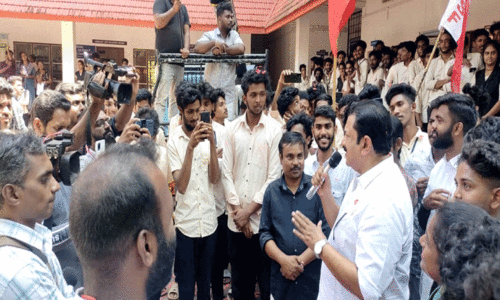 മുകേഷിന്റെ തെരഞ്ഞെടുപ്പ് പ്രചാരണം ആരംഭിച്ചു മുകേഷിന്റെ തെരഞ്ഞെടുപ്പ് പ്രചാരണം ആരംഭിച്ചു