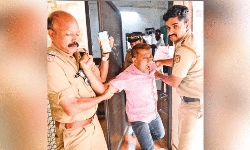 യു​വ​ജ​ന​ക്ഷേ​മ ബോ​ർ​ഡ് ജി​ല്ല ഓ​ഫി​സ​റെ യൂ​ത്ത് ലീ​ഗ് ഉ​പ​രോ​ധി​ച്ചു