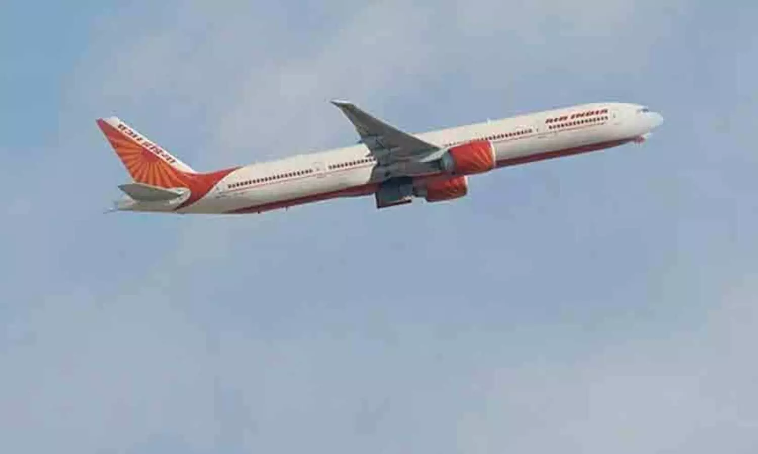 വീൽചെയർ നൽകാത്തതിനെ തുടർന്ന് യാത്രക്കാരൻ മരിച്ച സംഭവം: എയർ ഇന്ത്യക്ക് 30 ലക്ഷം രൂപ പിഴ