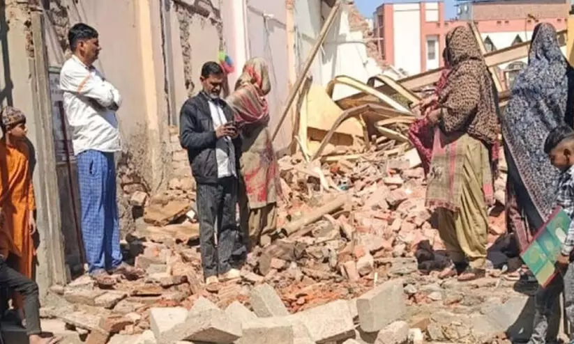 സിൽക്കാര തുരങ്ക രക്ഷാപ്രവർത്തകന്റെ വീട് പൊളിച്ചു സിൽക്കാര തുരങ്ക രക്ഷാപ്രവർത്തകന്റെ വീട് പൊളിച്ചു