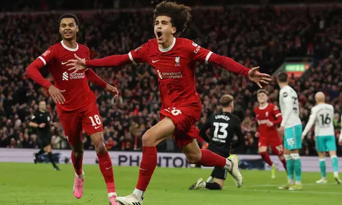 സതാംപ്ടണെ മുക്കി ലിവർപൂളിന്‍റെ യുവനിര; കാസെമിറോ ഗോളിൽ യുനൈറ്റഡ്