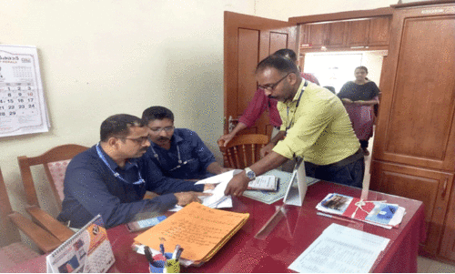 വോട്ടർ പട്ടിക അച്ചടിയിൽ അഴിമതി; മധൂർ പഞ്ചായത്ത് ഓഫിസിൽ വിജിലൻസ് റെയ്ഡ്