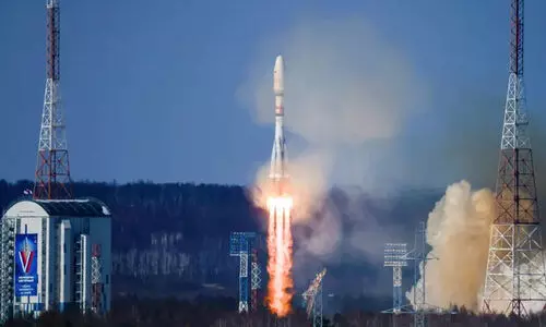 Iran launches satellite