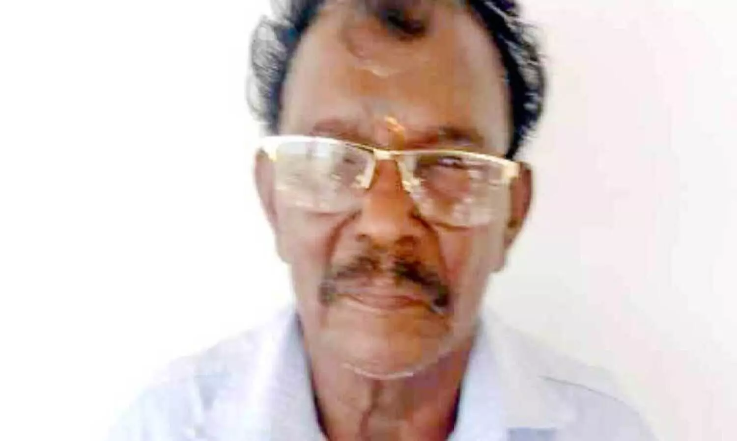 വേ​ലാ​യു​ധ​ൻ